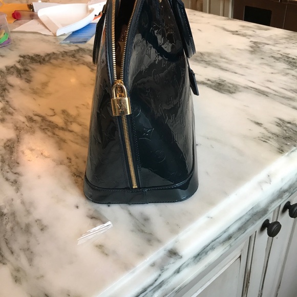 Louis Vuitton Handbags - Louis Vuitton Bag